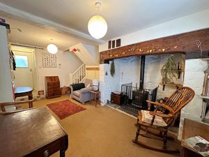 Lounge- click for photo gallery